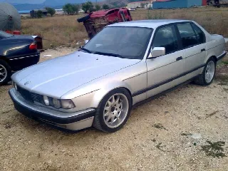 Foto 5 di 9: BMW 7 Series (1986-1994) e28 
