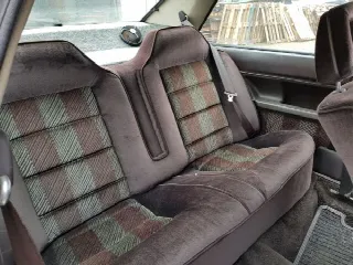 Foto 6 di 6: AUDI Quattro Coupé