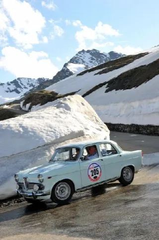Foto 4 di 11: ALFA ROMEO Giulietta TI 