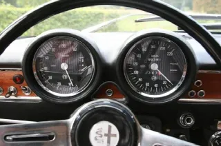 Foto 4 di 5: ALFA ROMEO GT 1300 Junior Bertone 