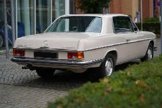 Foto 4 di 8: MERCEDES-BENZ 250 CE  