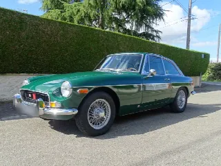 Foto 2 di 9: MG B GT  