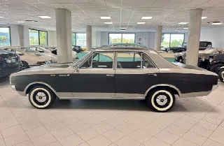 Foto 4 di 32: OPEL Rekord 1.9 C Lusso Automatic/Clima 