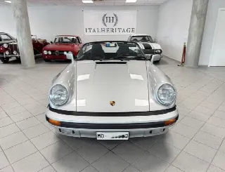 Foto 5 di 30: PORSCHE 911 Speedster 3.2