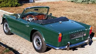 Foto 4 di 7: TRIUMPH TR4 Convertible 