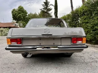 Foto 5 di 27: MERCEDES-BENZ 220 Barra / 8 w115 220 Petrol 