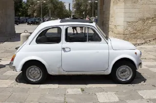 Foto 3 di 9: FIAT 500 L 
