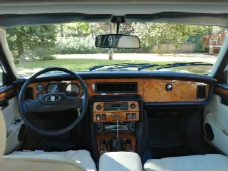 Foto 5 di 5: JAGUAR XJ6(1968-1987) Sovereign   