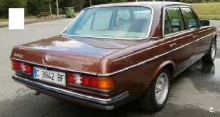 Foto 5 di 7: MERCEDES-BENZ 300 D    