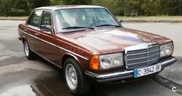 MERCEDES-BENZ 300 D