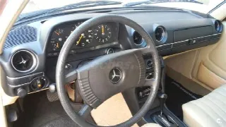 Foto 3 di 7: MERCEDES-BENZ 300 D    