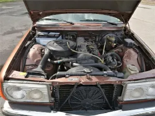 Foto 6 di 7: MERCEDES-BENZ 300 D    