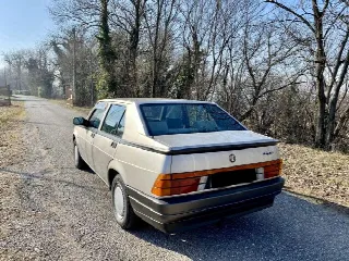 Foto 4 di 5: ALFA ROMEO 75 1.8 Carburatori 