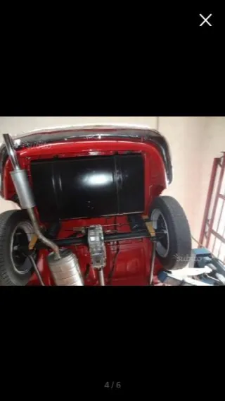 Foto 2 di 4: ALFA ROMEO Giulietta Spider 
