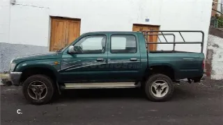 Foto 1 di 5: TOYOTA Hilux 4p diesel  