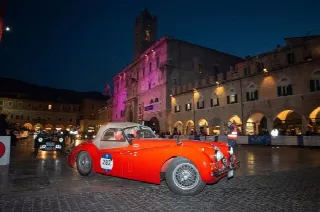 Foto 35 di 40: JAGUAR XK 120 OTS SE 