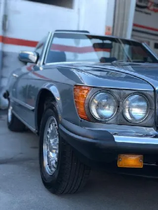 Foto 3 di 4: MERCEDES-BENZ SL(1971-1989) Sl 380   