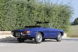 Foto 6 di 24: ALFA ROMEO Spider Osso di seppia 