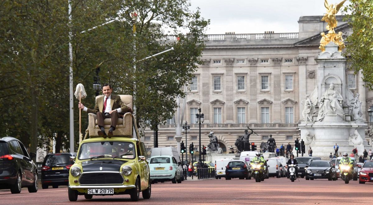 MR.BEAN, ATTORE E COLLEZIONISTA DI AUTO D'EPOCA