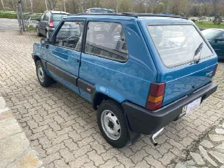 Foto 4 di 10: FIAT Panda 4x4 Tetto Apribile 
