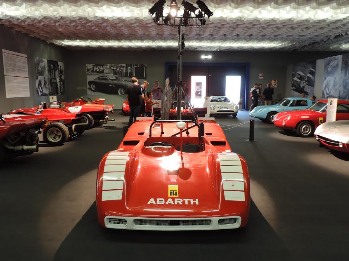 IL PASSATO INCONTRA IL FUTURO A MODENA MOTOR GALLERY