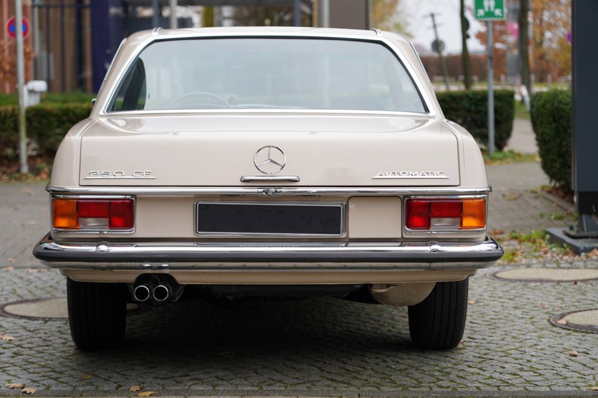 MERCEDES-BENZ 250 CE  