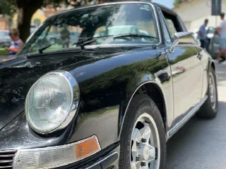 Foto 3 di 10: PORSCHE 911(1963-1973) TARGA 2.4  