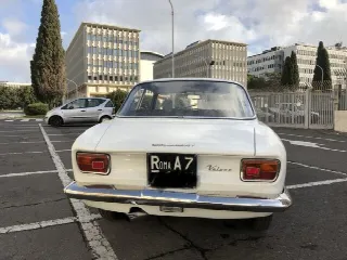 Foto 9 di 10: ALFA ROMEO GT Gt 1600 veloce