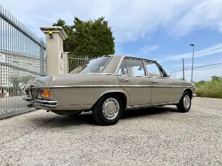 Foto 6 di 27: MERCEDES-BENZ 220 Barra / 8 w115 220 Petrol 