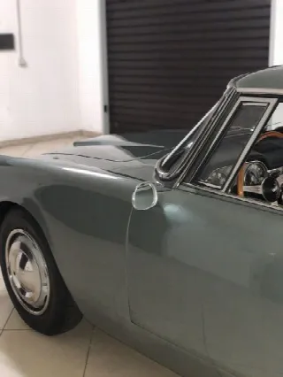 Foto 9 di 20: LANCIA Flaminia touringsuperleggera 2.8 GT   