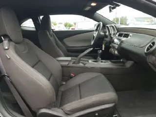 Foto 5 di 7: CHEVROLET Camaro LS 3.6l V6  