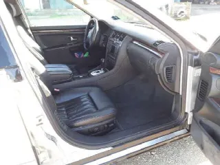 Foto 6 di 15: AUDI A8 3.3 TDI -V8 - 4RM