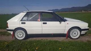 Foto 2 di 22: LANCIA Delta HF - Integrale 16v  