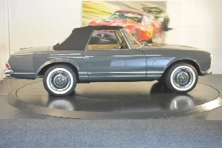Foto 5 di 15: MERCEDES-BENZ SL Pagoda (1963-1971) 230 - Total Restauration über 150'000.- Fr.