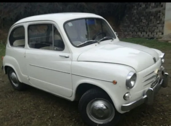 FIAT 600
