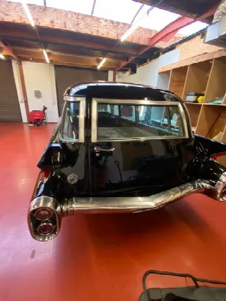 Foto 3 di 8: CADILLAC Miller Meteor Futura    