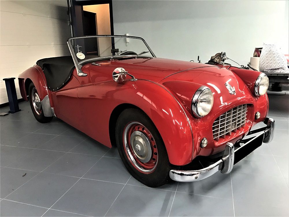TRIUMPH TR3 ROADSTER small mouth  