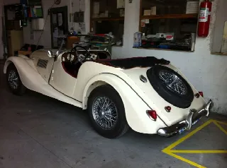 Foto 4 di 5: MORGAN Plus 4   