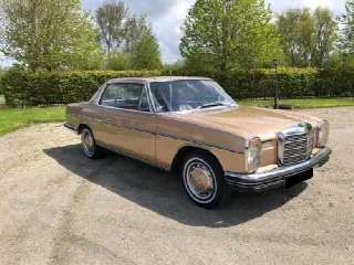 Foto 3 di 4: MERCEDES-BENZ  250 E