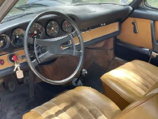 Foto 2 di 10: PORSCHE 911(1963-1973) TARGA 2.4  