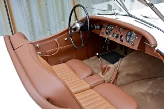 Foto 6 di 10: JAGUAR XK 120  