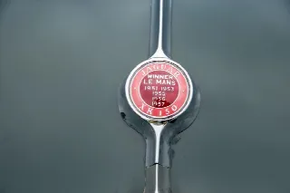 Foto 6 di 15: JAGUAR XK 150 FHC  