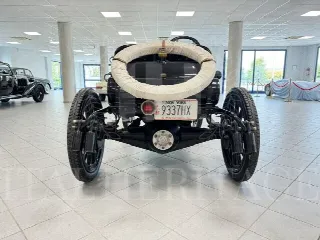 Foto 6 di 28: ISOTTA FRASCHINI Fraschini-DONOTUSE FENC  