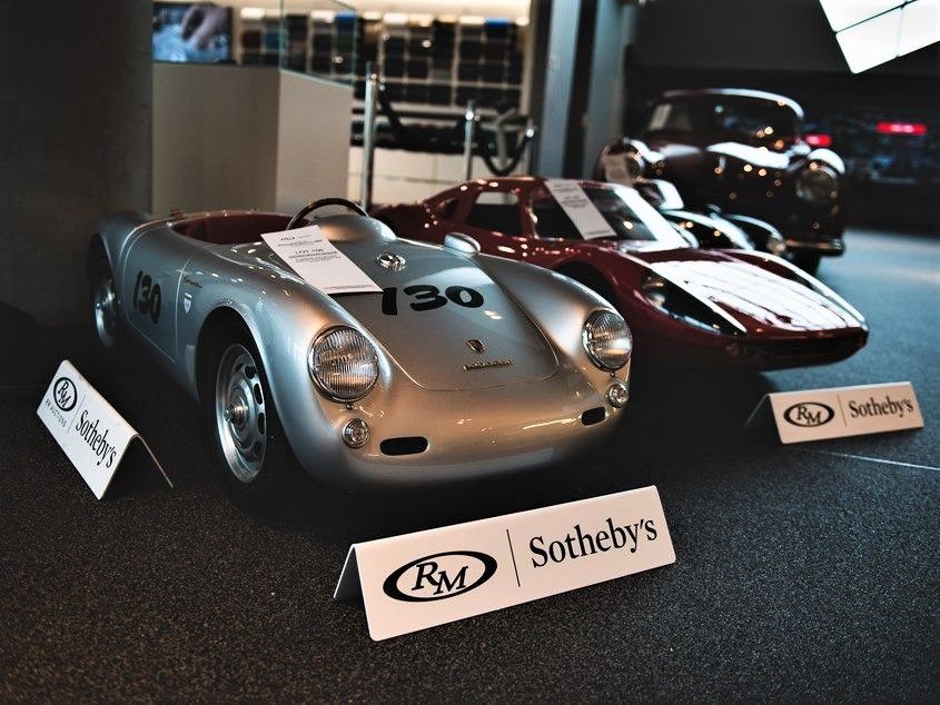 Asta da Record : Porsche celebra i 70 anni - UN'AUTOMOBILE TUTTA D'ORO 