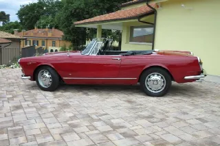 Foto 6 di 28: ALFA ROMEO 2600 Spider Touring    