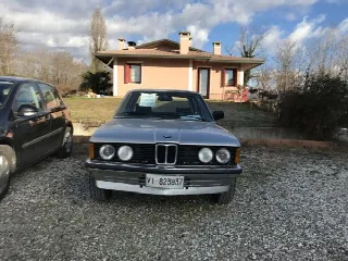 Foto 2 di 3: BMW 316 E 21