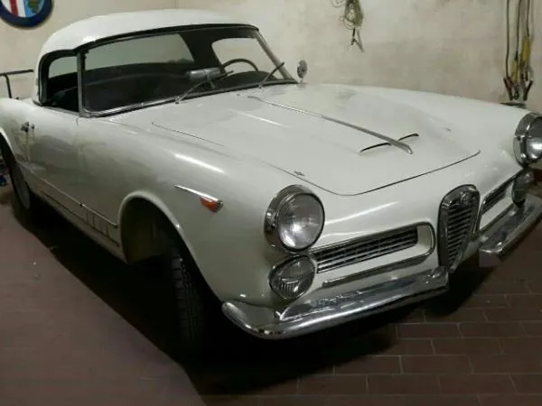 ALFA ROMEO 2000 Touring Spider
