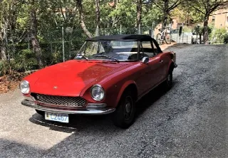 Foto 3 di 7: FIAT 124 Spider Sport  prima serie 1.4