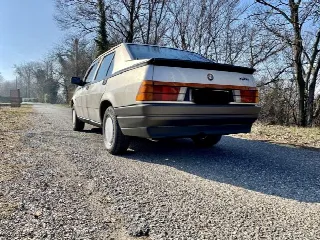 Foto 5 di 5: ALFA ROMEO 75 1.8 Carburatori 