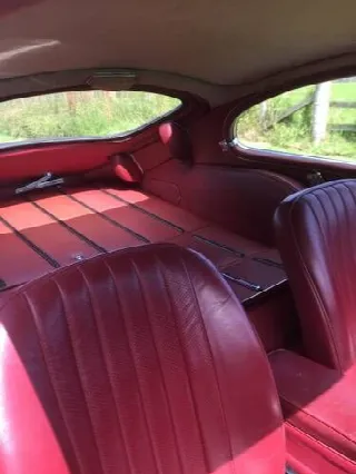 Foto 5 di 7: JAGUAR E TYPE 'TOGS OF TROON' WORLD FAMOUS CAR